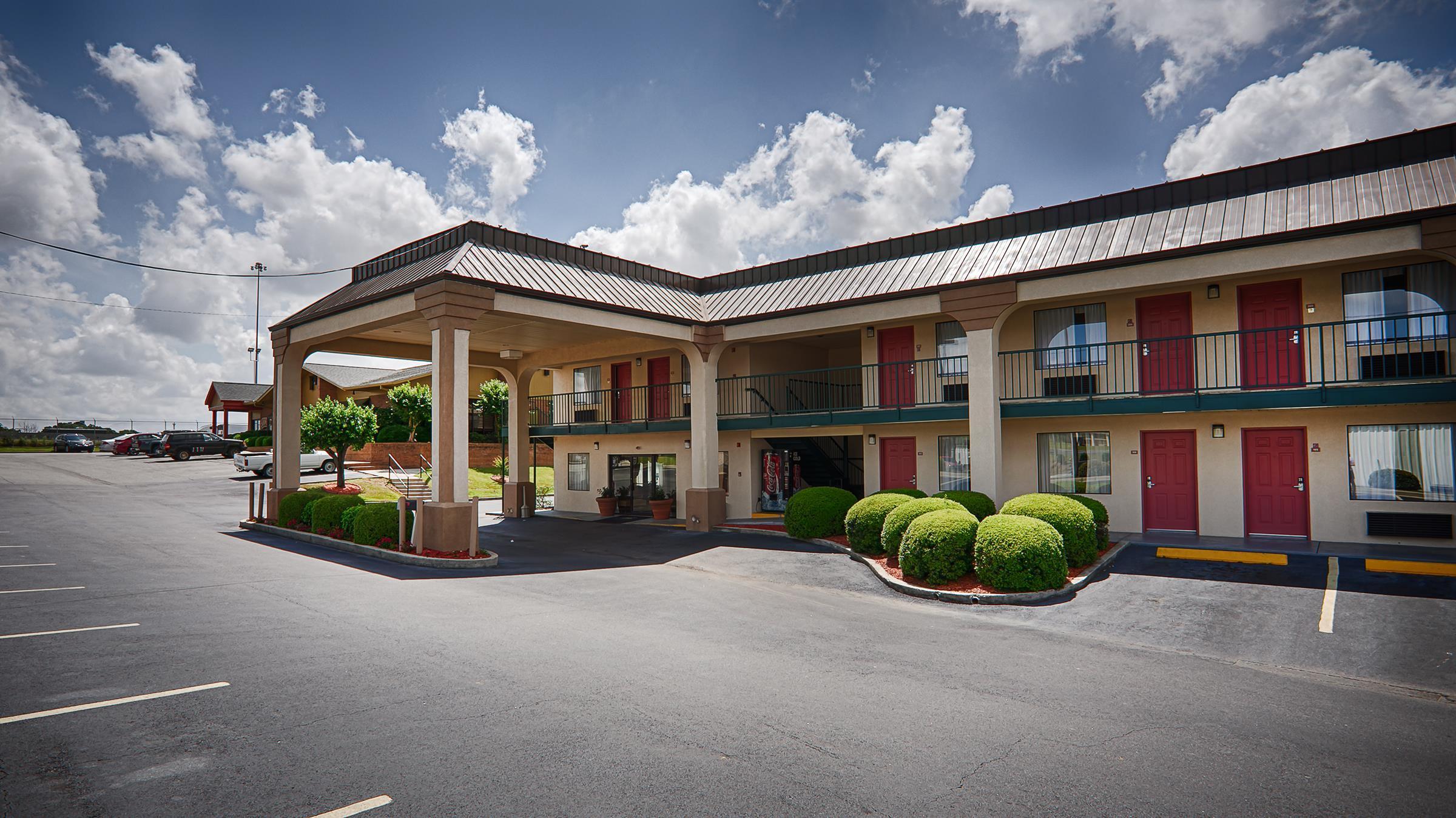 Quality Inn Ashburn Exterior photo